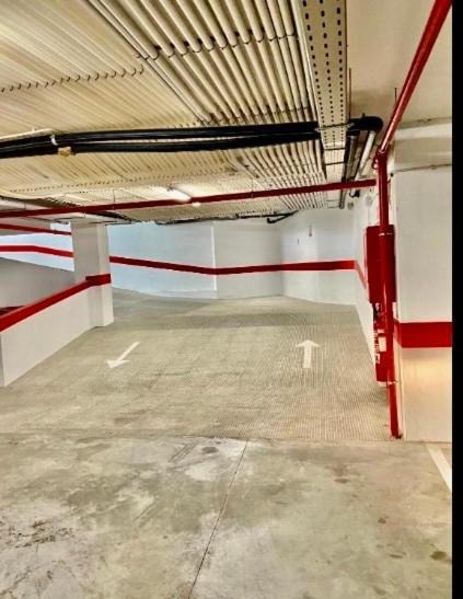Estudio Con Parking Centro De By Grupo Bmorales Apartament